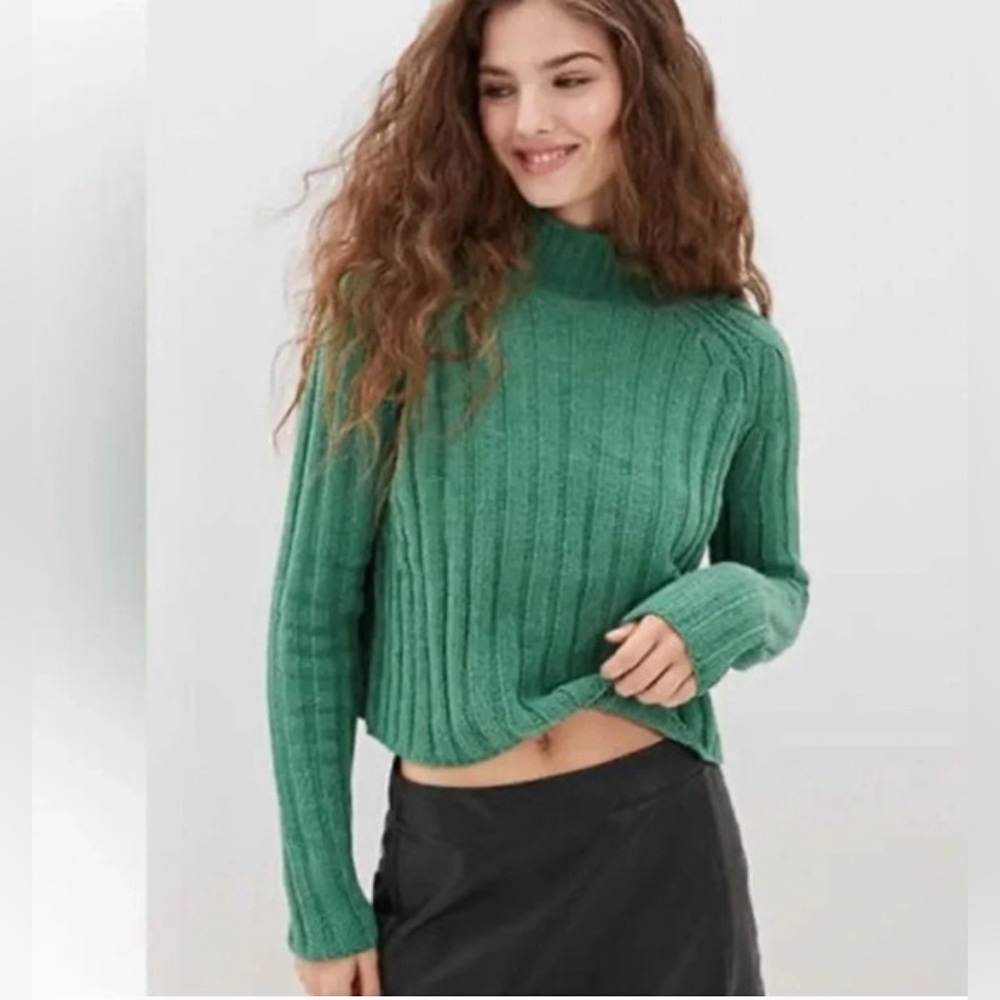 American Eagle Chenille Cropped Mock Neck Sweater